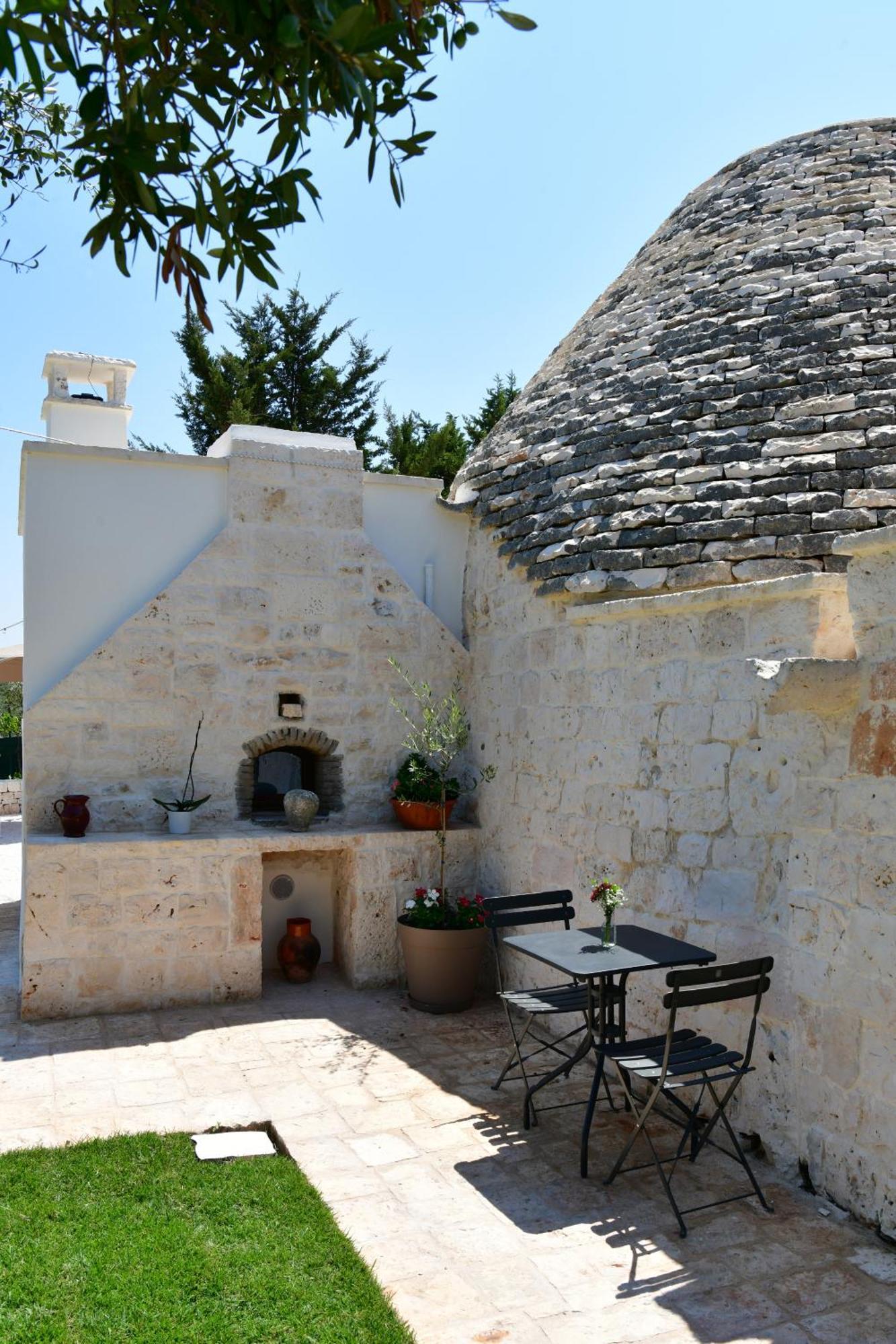 Lamarossa Trulli & Suites Monopoli Exterior foto