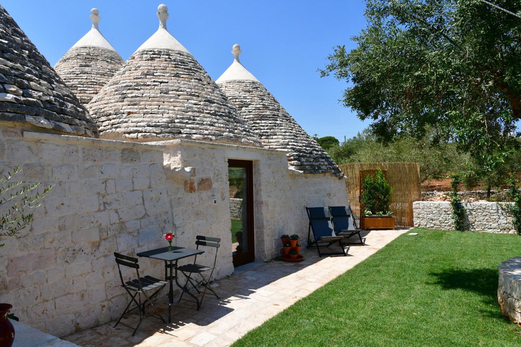 Lamarossa Trulli & Suites Monopoli Exterior foto